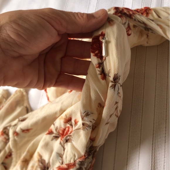 American Eagle Outfitters Floral Romper - Picture 14 of 15